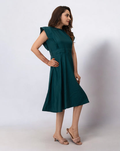 Green Plain Solid Polyester Midi Dress