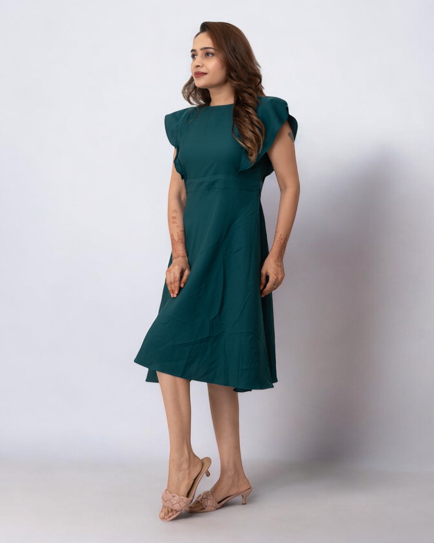 Green Plain Solid Polyester Midi Dress