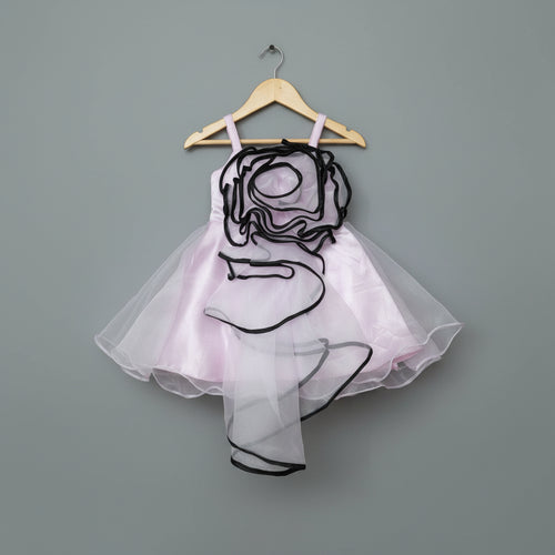 Girls Light Pink Organza Party Dress with Floral Applique