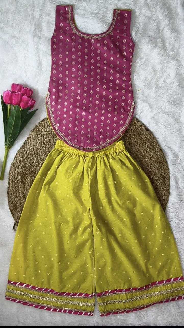 Girls pink yellow Banarsi kurta pajama - view 2
