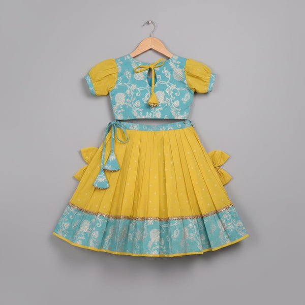 Ruffled Short Sleeves